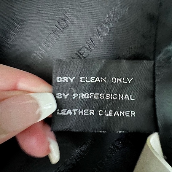 Jones NewYork Women’s Black Leather Jacket size Medium - Picture 7 of 7